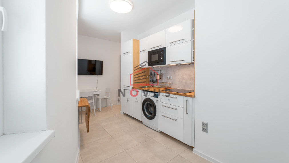 Na prenájom moderná garsónka 18,5 m2 ,Dubnica nad Váhom, ul.Obrancov mieru