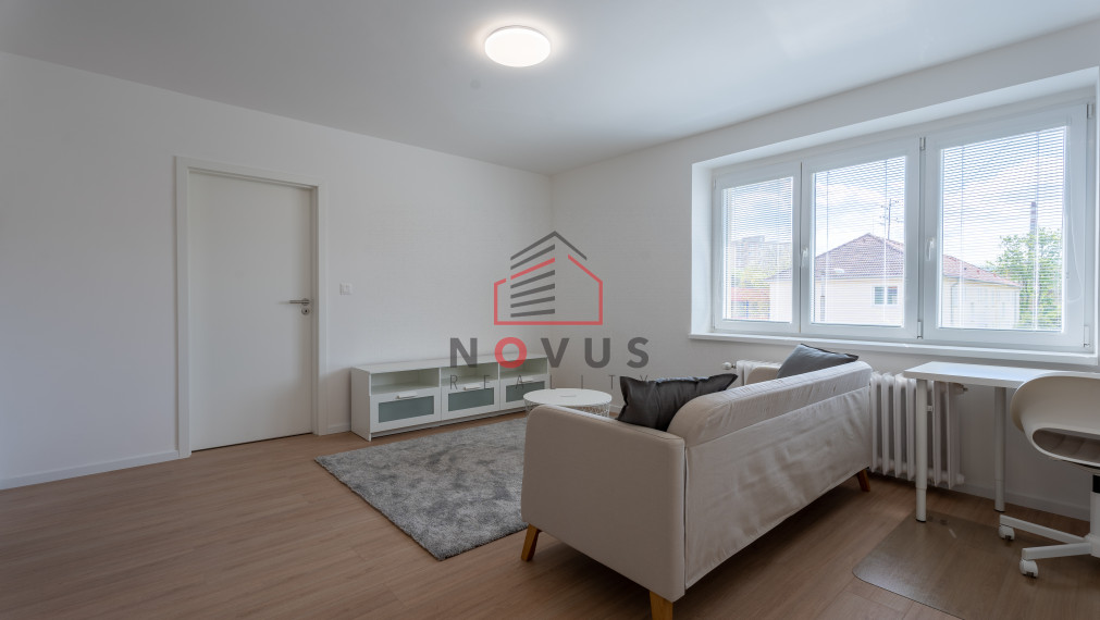 NOVUS Reality ponúka na prenájom 2 izb. byt na ulici Martina Rázusa hneď vedľa Zimného štadiónu v Trenčíne
