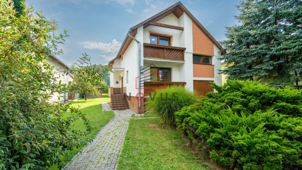 Rezervované!!!Na predaj rodinný dom v obci Tuchyňa s pozemkom 1423 m2