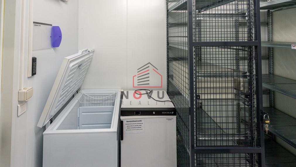 Na prenájom obchodné priestory 65 m2, Dubnica nad Váhom, ul. Obrancov mieru