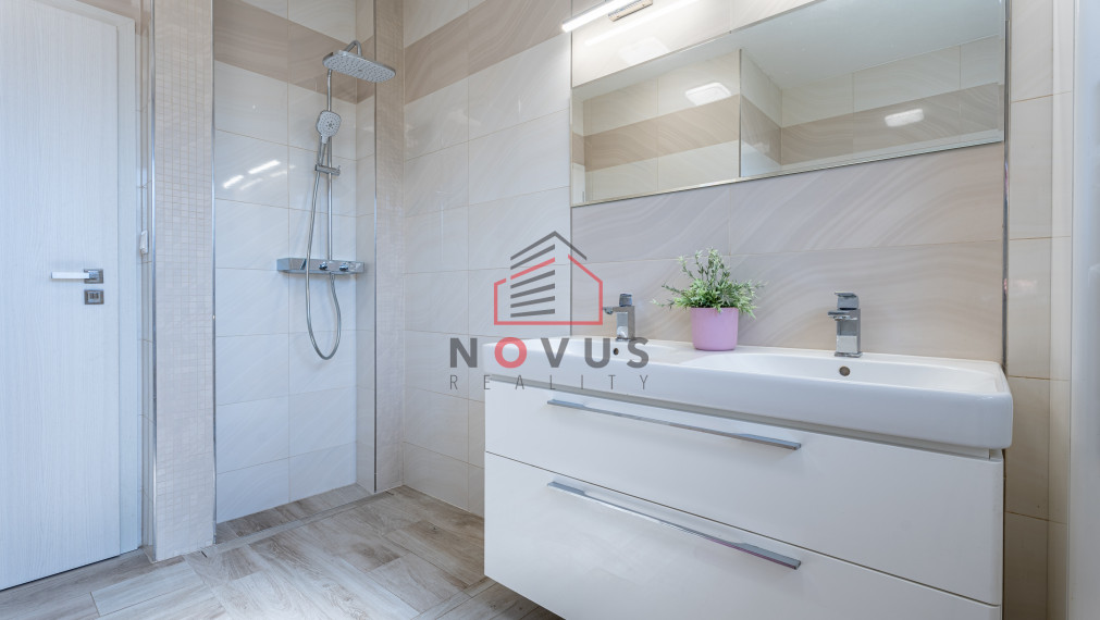 --PREDANÉ--  4izbový bungalov s garážou, Trenčianska Turná