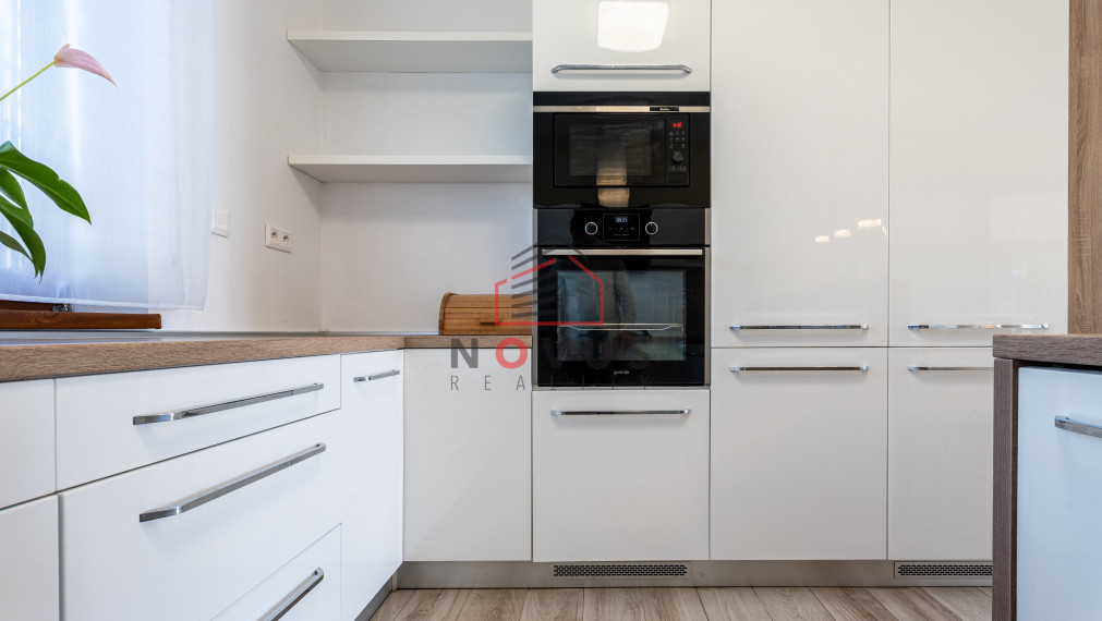 --PREDANÉ--  4izbový bungalov s garážou, Trenčianska Turná