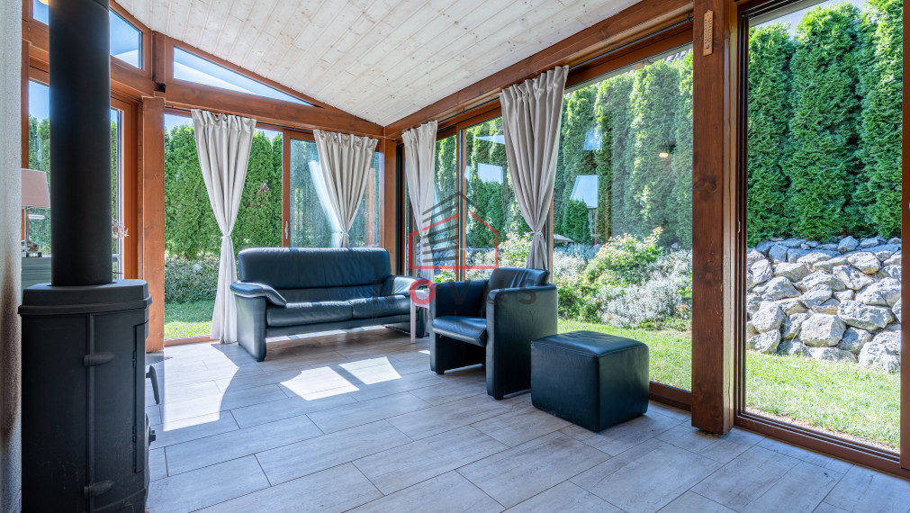 --PREDANÉ--  4izbový bungalov s garážou, Trenčianska Turná