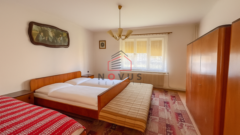 REZERVOVANÉ.Na predaj starší rodinný dom v Košeci s pozemkom 921 m2