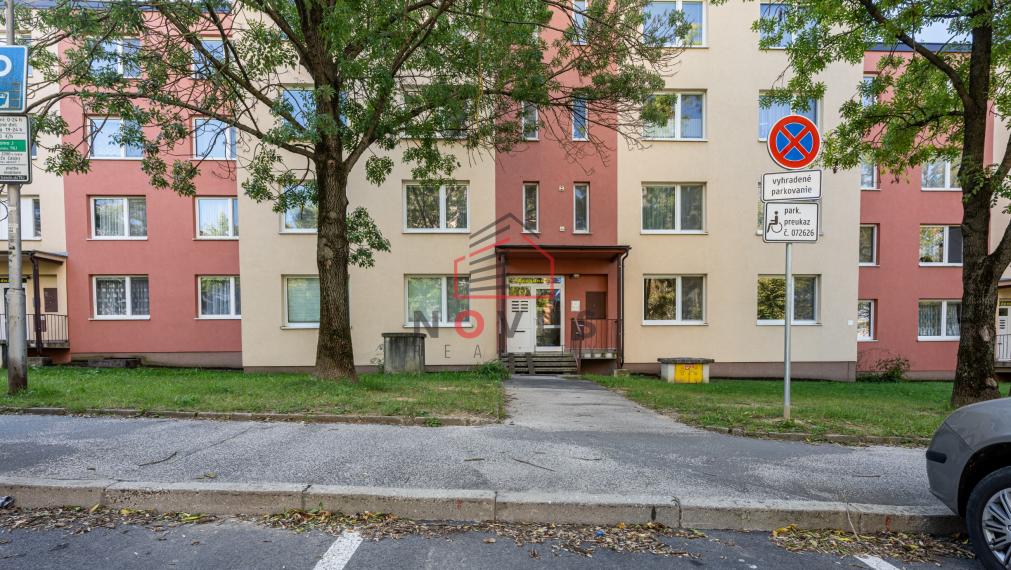 Na prenájom 3 izbový byt ,  67 m2 , Trenčín Juh, ul. Západná