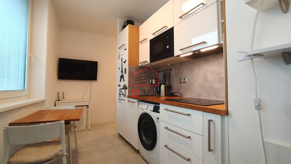 Na prenájom moderná garsónka 18,5 m2 ,Dubnica nad Váhom, ul.Obrancov mieru