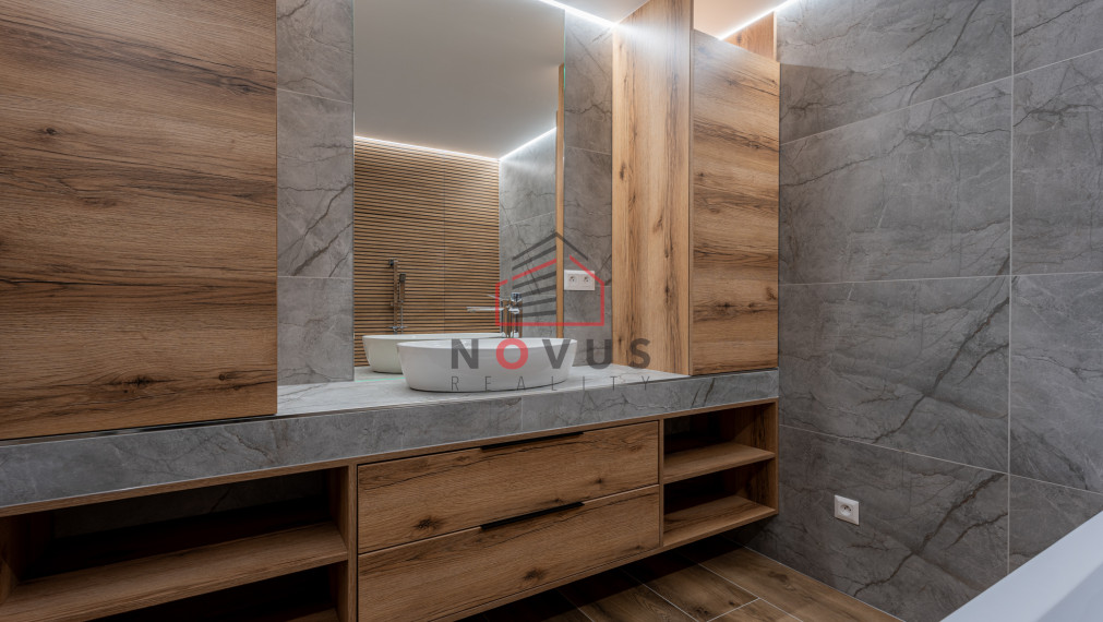 Nadštandartný 3 Izbový byt s garážou - Dubnica nad Váhom