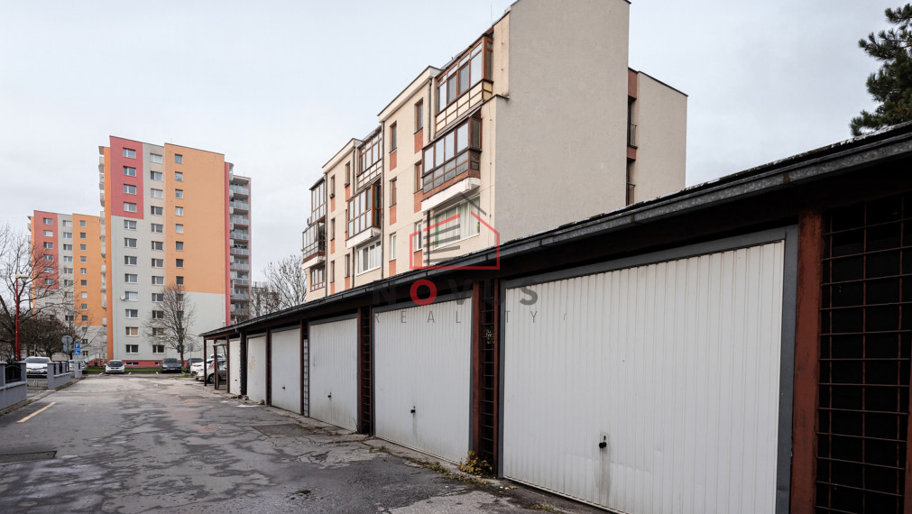 Nadštandartný 3 Izbový byt s garážou - Dubnica nad Váhom