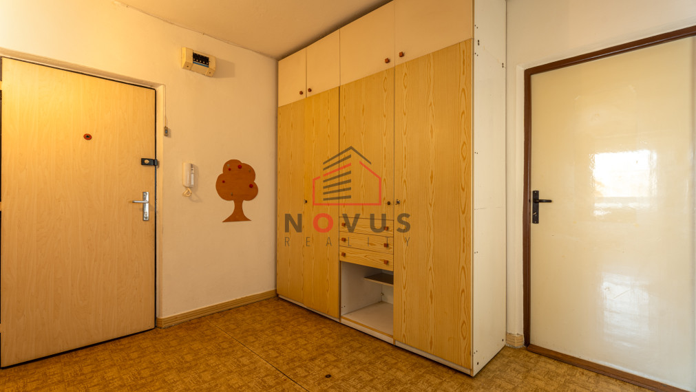 Na predaj 2 izbový byt,  Dubnica nad Váhom , 62 m2 , 2 balkóny, Centrum I