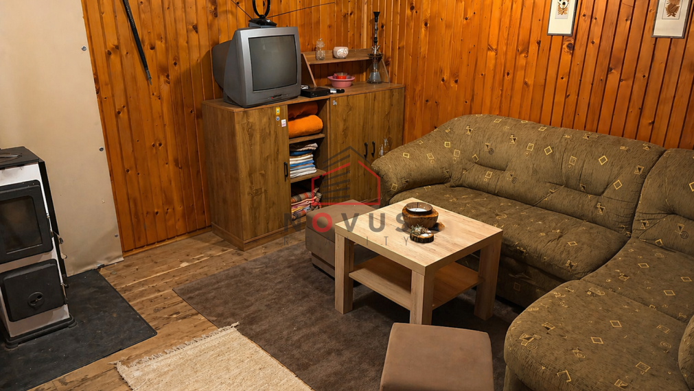 Na predaj záhradná chata s pozemkom 380 m2, Ilava-Lašteky