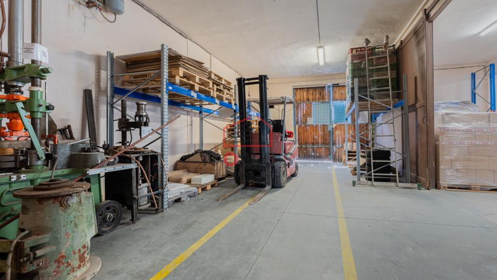 Predaj | Výrobná hala s technológiami a zázemím | 1 018 m² | Dubnica nad Váhom