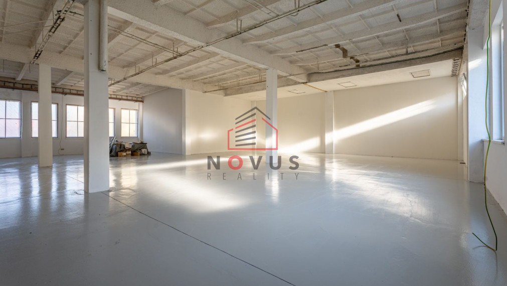 Na prenájom skladovo-výrobný priestor 330 m² s kanceláriami  Dubnica n/V, ul. Štúrova