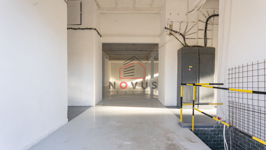 Na prenájom skladovo-výrobný priestor 330 m² s kanceláriami  Dubnica n/V, ul. Štúrova