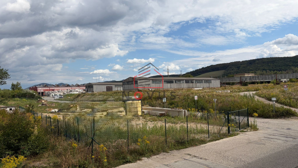 Na predaj priemyselný pozemok 11.264 m2,  Dubnica n/V