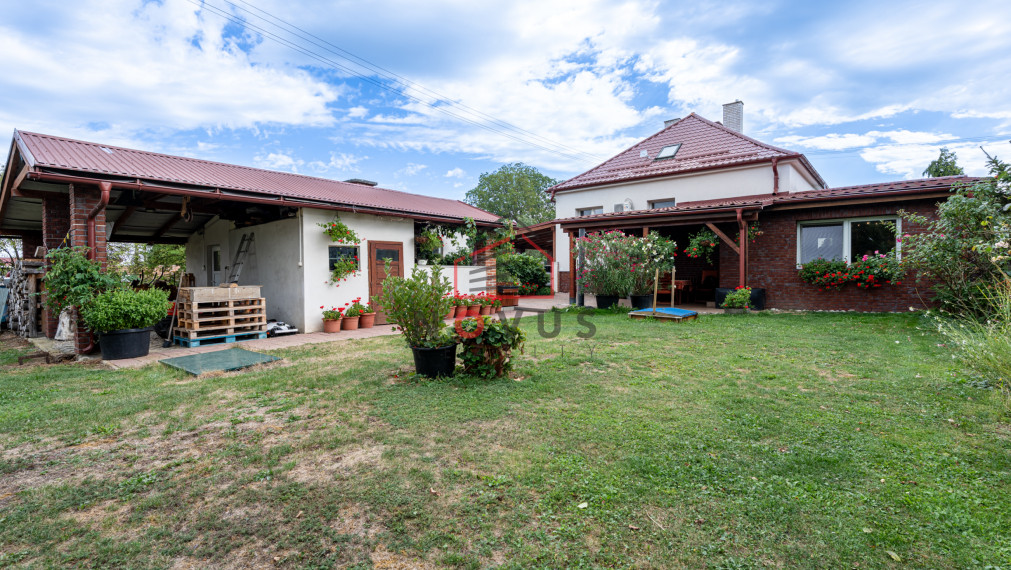 Rodinný dom s pozemkom 1524m² , Trenčianska Teplá – Príles