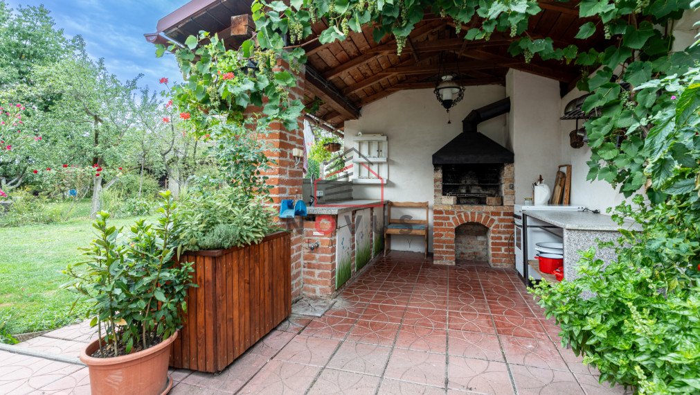 Rodinný dom s pozemkom 1524m² , Trenčianska Teplá – Príles