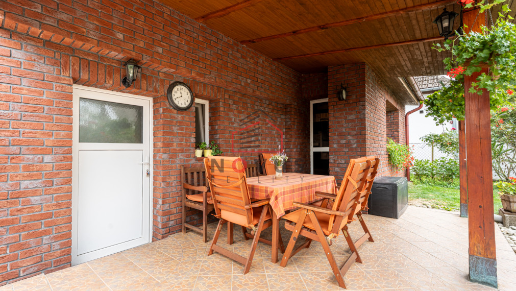 Rodinný dom s pozemkom 1524m² , Trenčianska Teplá – Príles