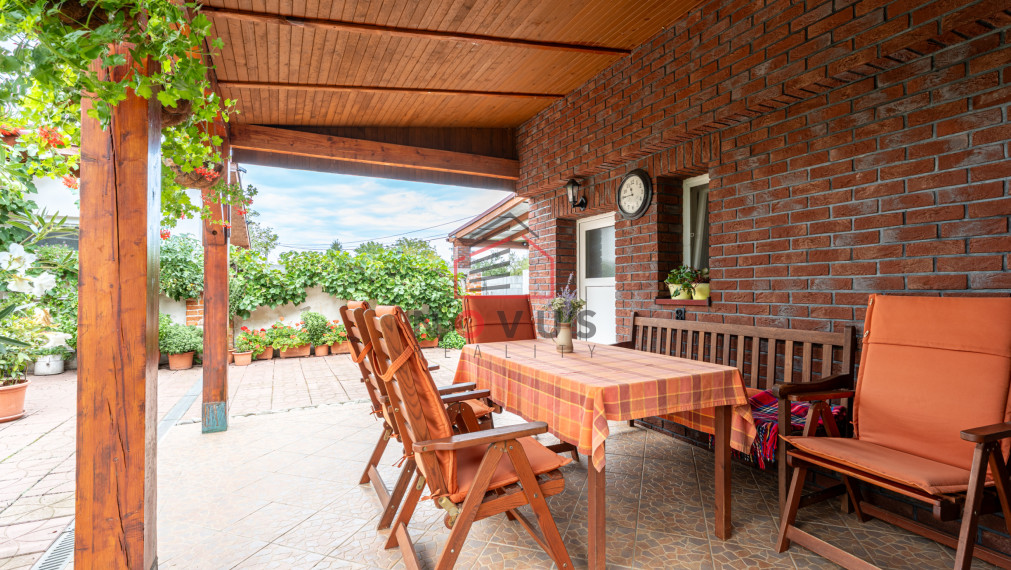 Rodinný dom s pozemkom 1524m² , Trenčianska Teplá – Príles