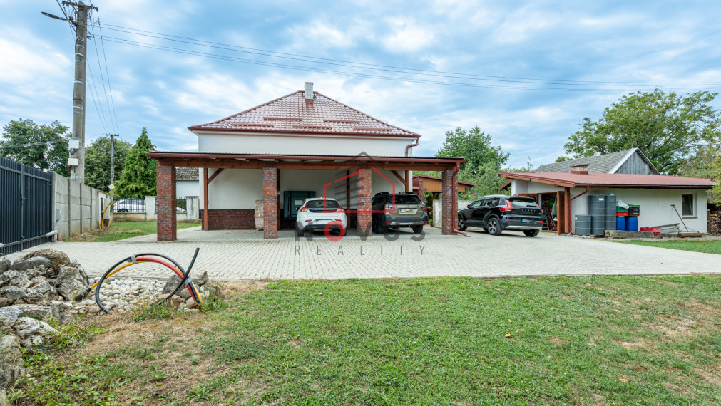 Rodinný dom s pozemkom 1524m² , Trenčianska Teplá – Príles
