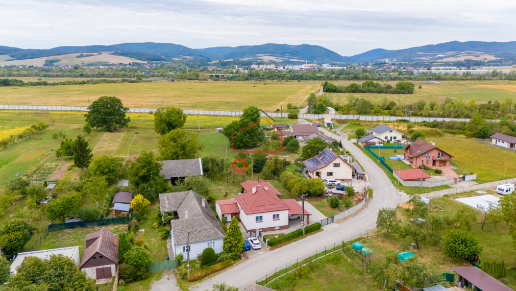 Rodinný dom s pozemkom 1524m² , Trenčianska Teplá – Príles