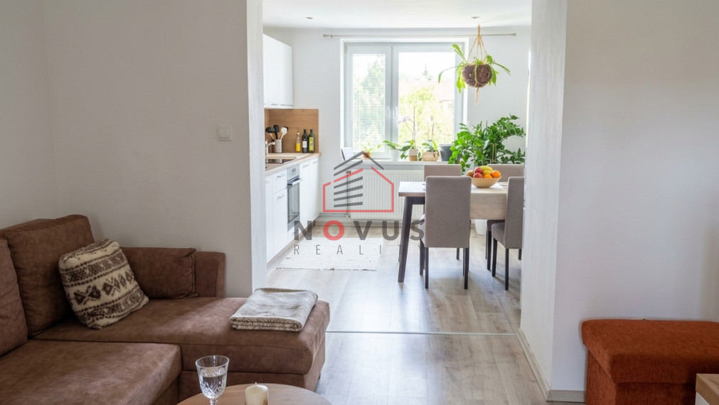 Na prenájom zariadený 2 izbový byt , 47m2,Dubnica n/V,ul.Moyzesova
