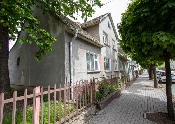 --PREDANÉ-- 5 izbový rodinný dom, Dubnica nad Váhom