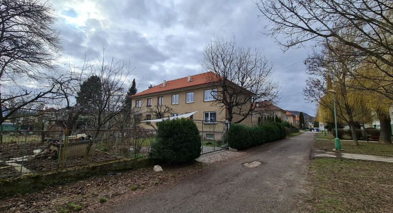 Investičný, veľkometrážny 3 izbový byt v Novej Dubnici časti na Bôriku