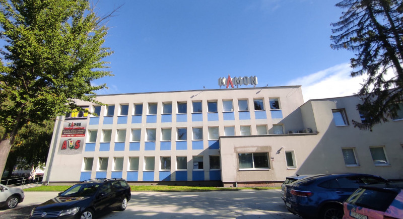 Na prenájom kancelárske priestory 15 m2, Dubnica nad Váhom, ul. Obrancov mieru