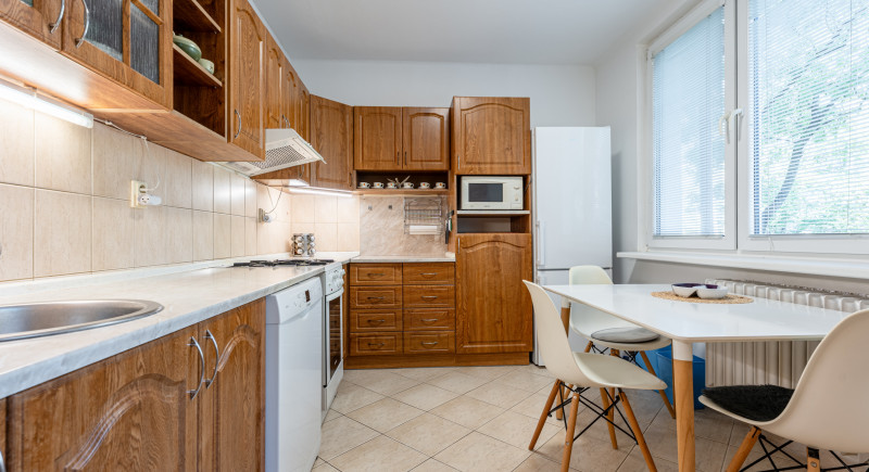 REZERVOVANÉ Na prenájom 3 izbový byt , 67 m2 , Trenčín Juh, ul. Západná