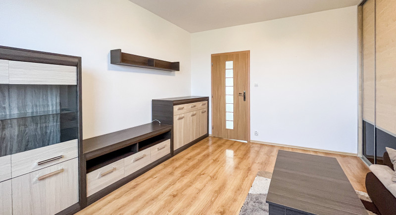 Na prenájom 2 izbový byt, Nová Dubnica , ul. Janka Kráľa